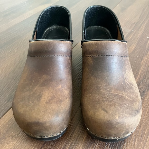 Dansko Shoes - Dansko clogs - size EU 40, antique brown oiled